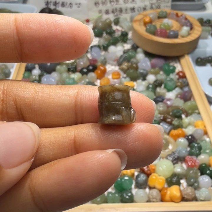 和田玉未镶嵌珠宝半成品