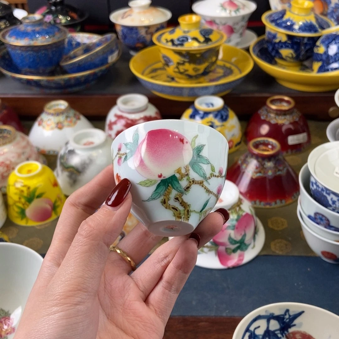 陶瓷艺术家的作品是一q