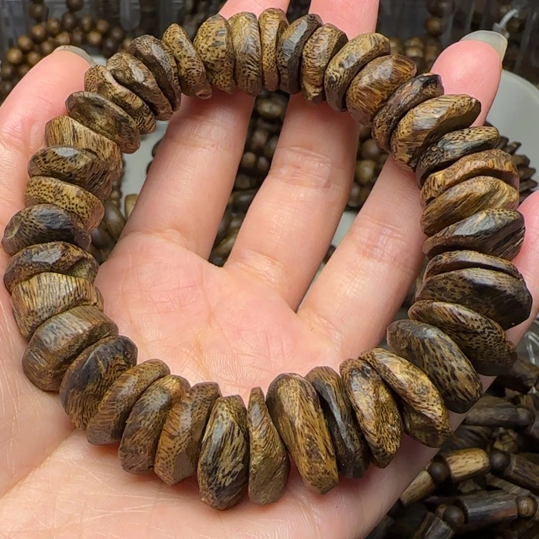 沉香手串柒*单圈树丁包壳老料27.2克