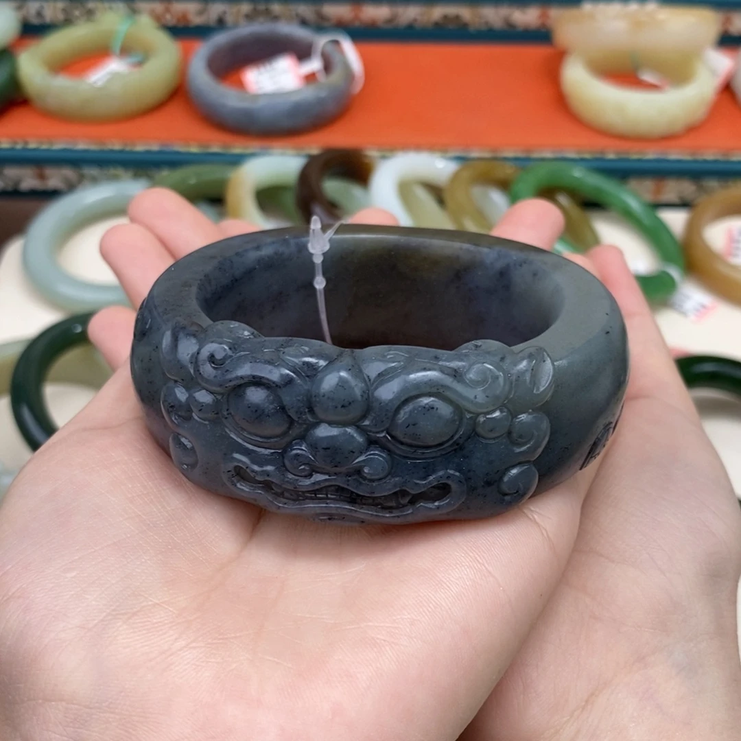 糯***）未镶嵌手镯和田玉