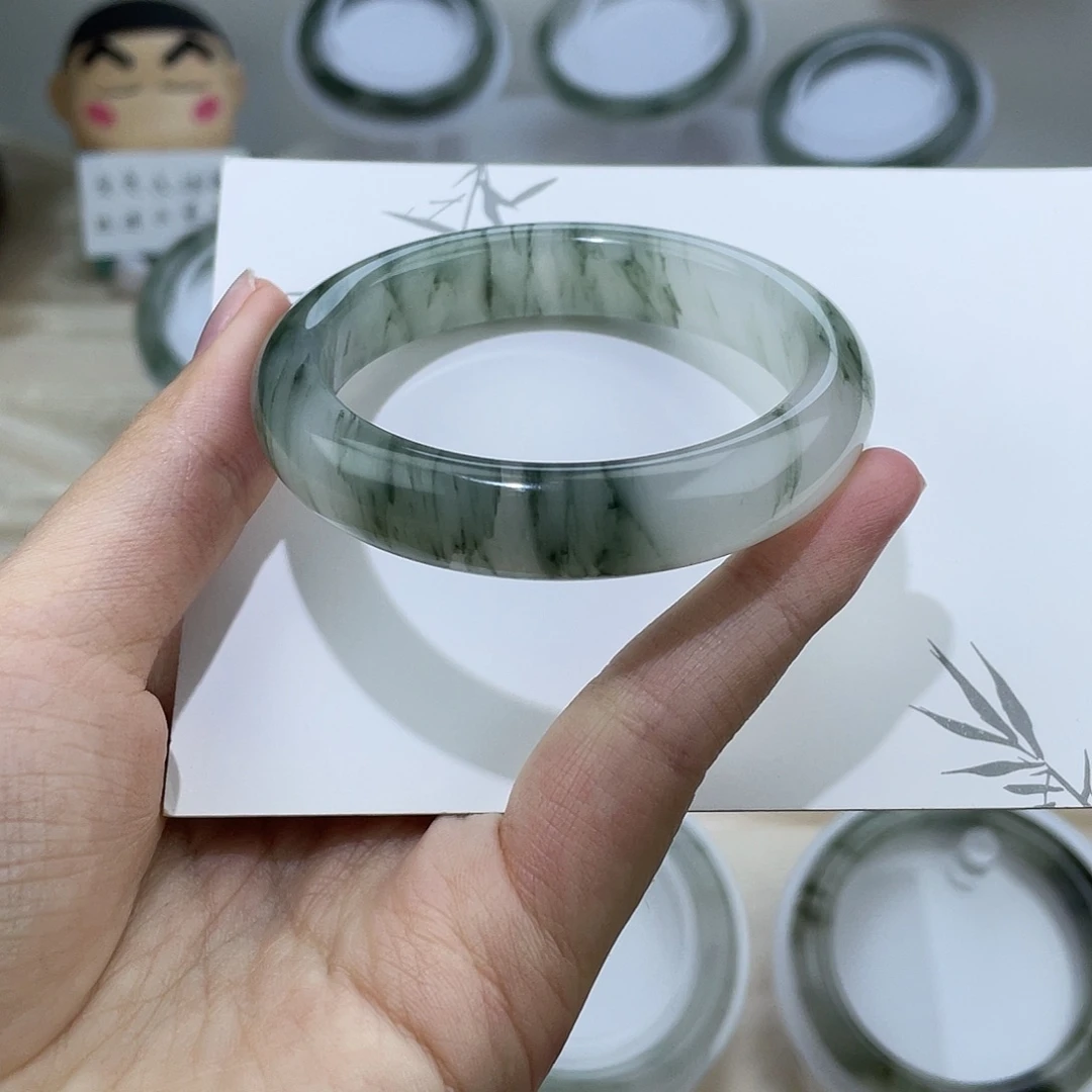 石英质玉（天山翠）未镶嵌手镯52.1圈口