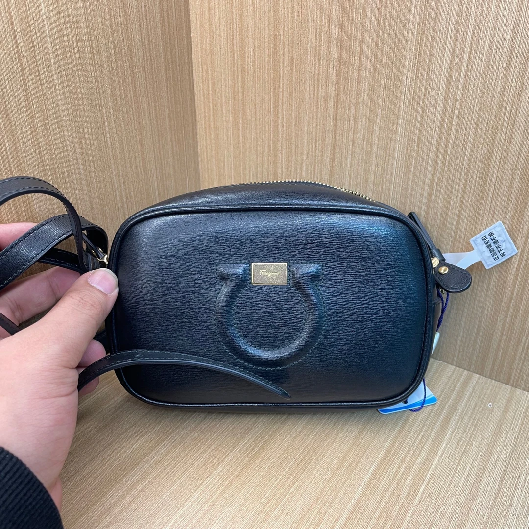 95新 FERRAGAMO/菲拉格慕 小野专属/95新/单肩包/DY2249