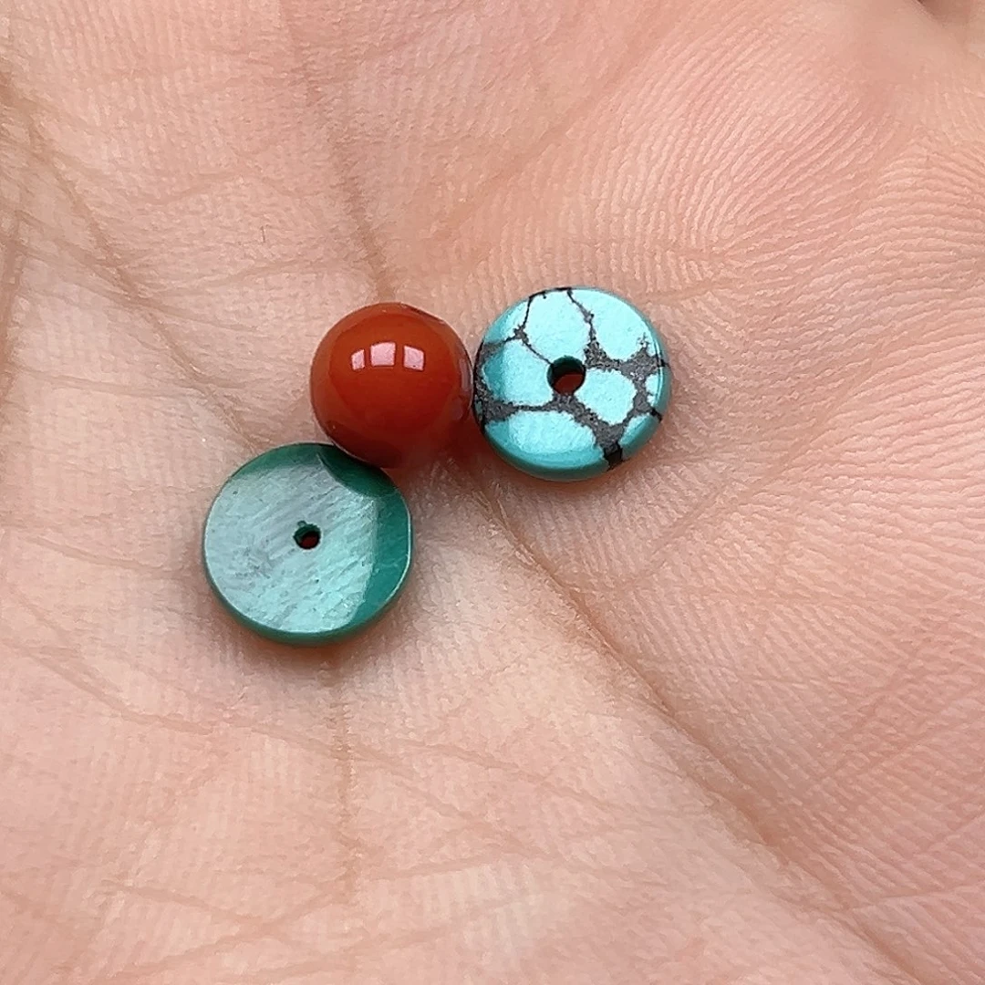 韋***牙南红玛瑙未镶嵌珠宝奇石