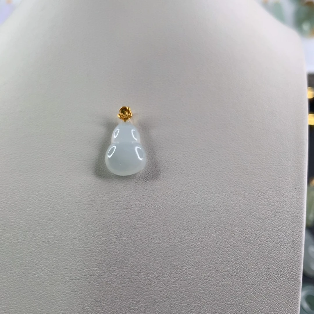 翡翠未镶嵌颈饰缅甸天然A货翡翠葫芦
