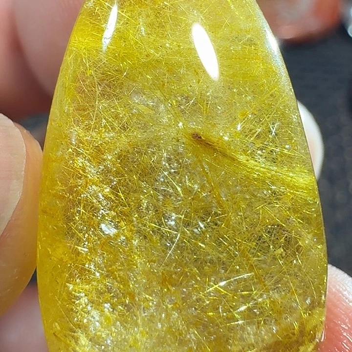 南***星未镶嵌颈饰水晶好