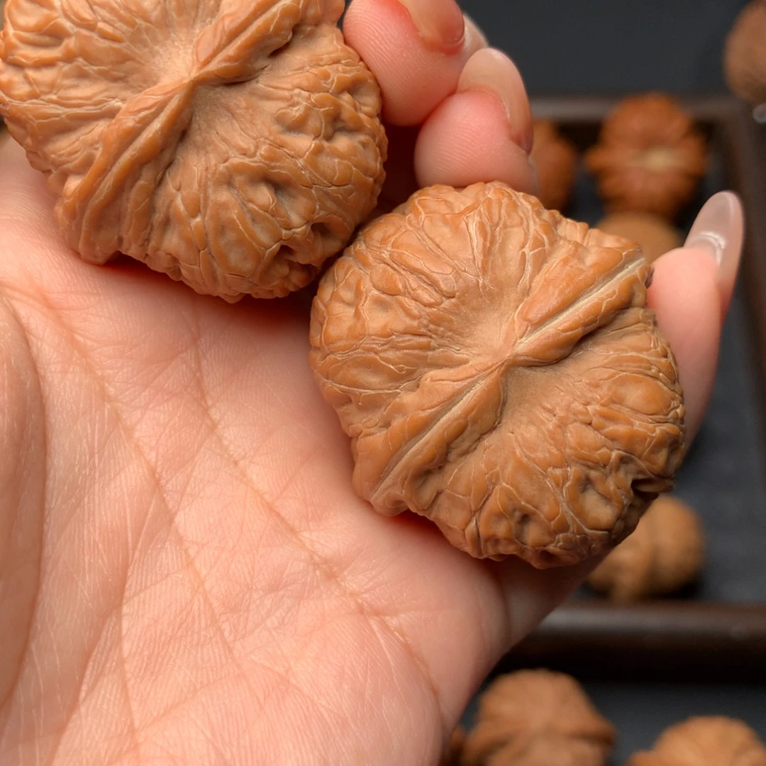 文玩核桃吊坠球宝