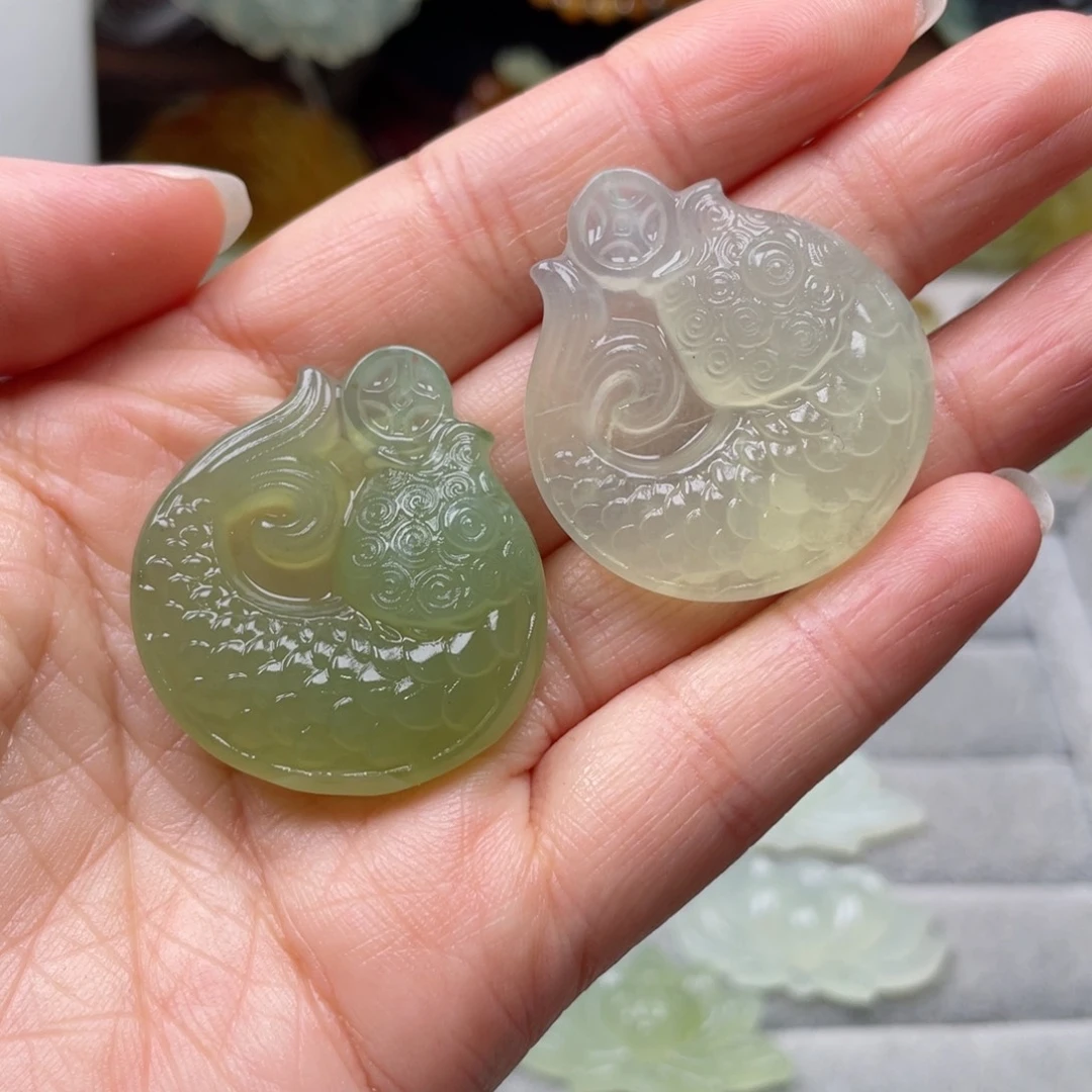 蛇纹石玉颈饰未镶嵌幸**神
