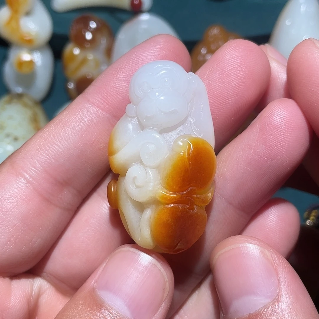 和田玉未镶嵌挂件