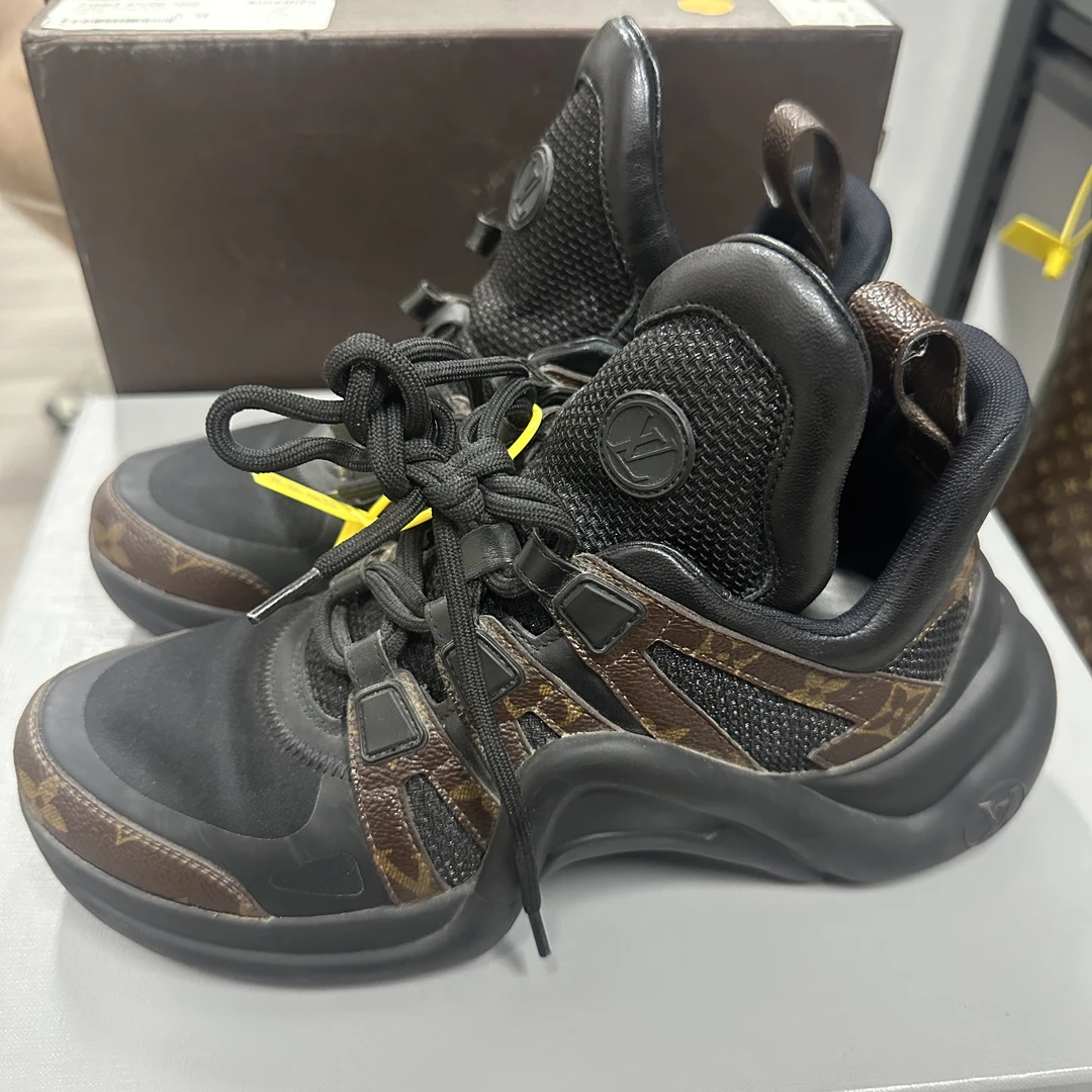 95新 LouisVuitton/路易威登 棕色老花老爹鞋36.5