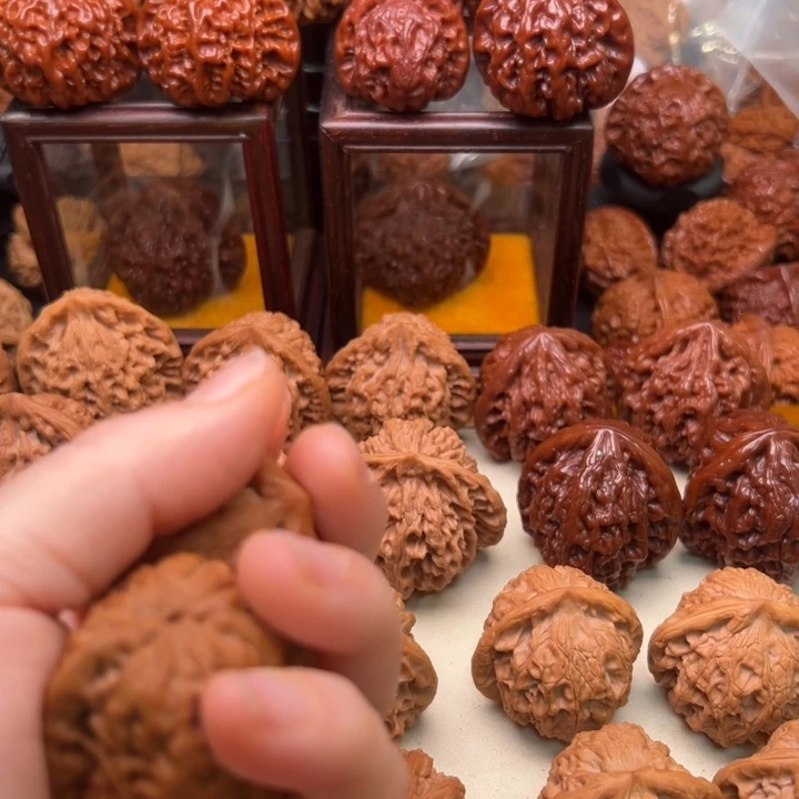 桃核吊坠小**儿哥哥哥哥哥哥