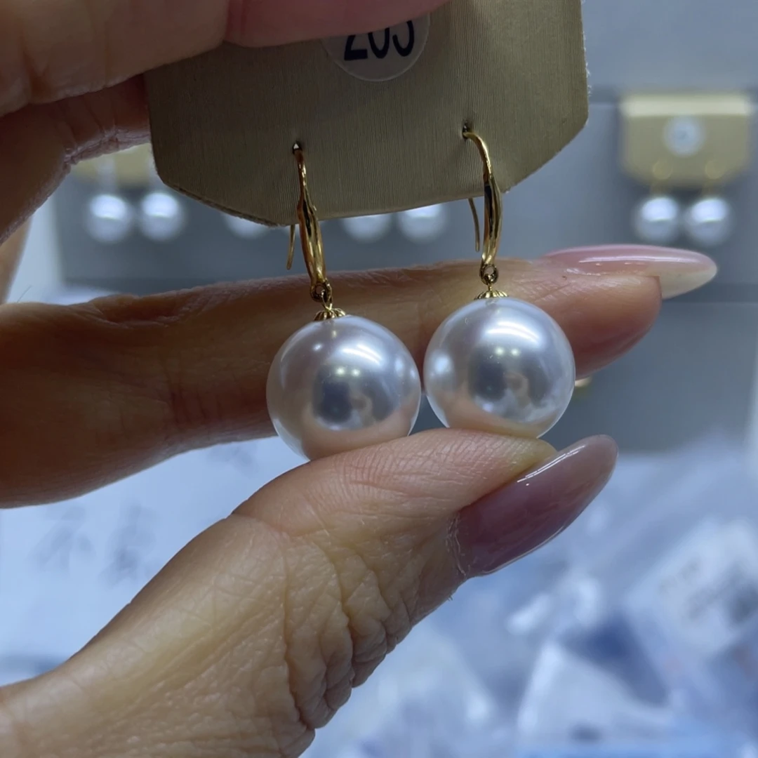 耳饰18K金镶嵌淡水珍珠