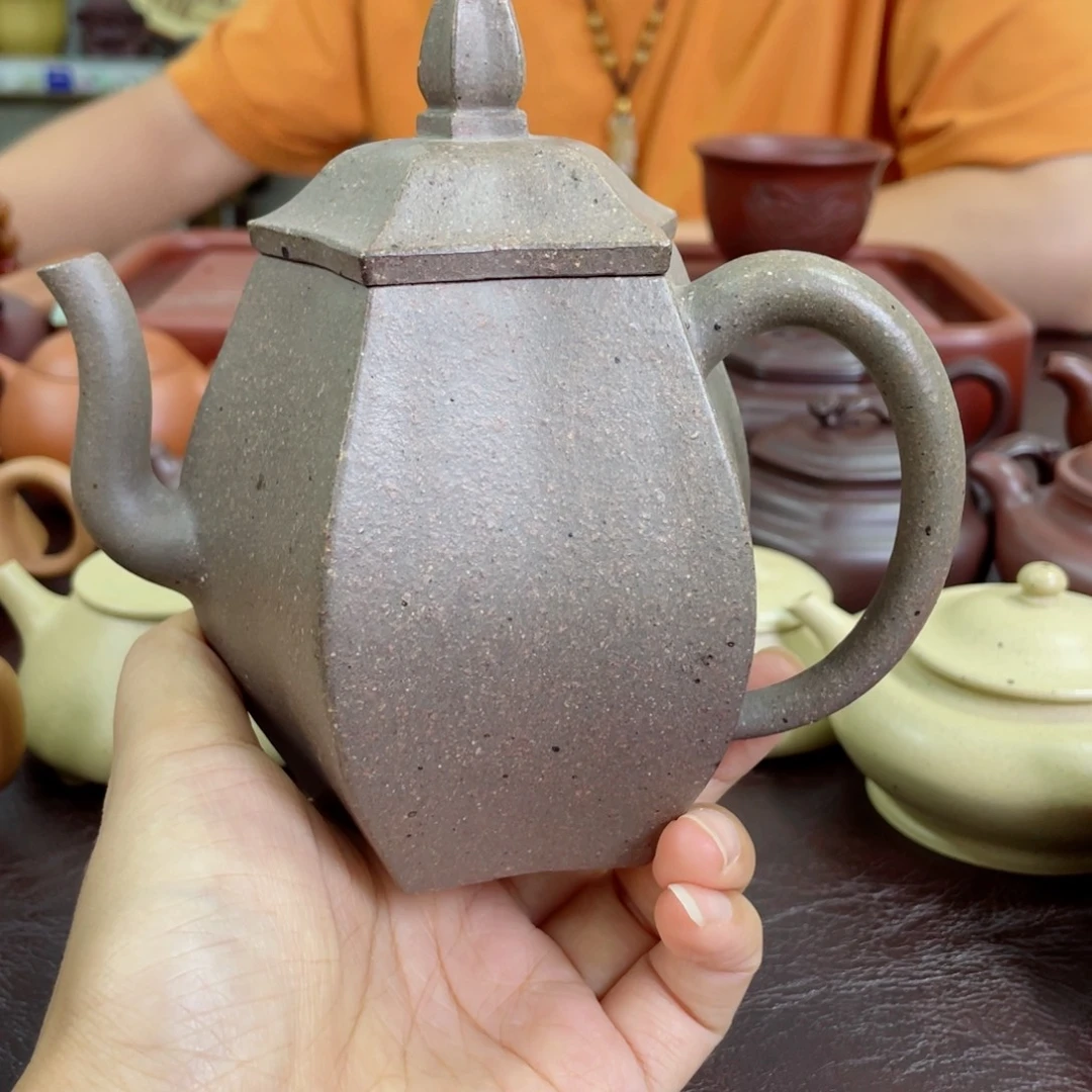 G***h紫砂花盆六方。
