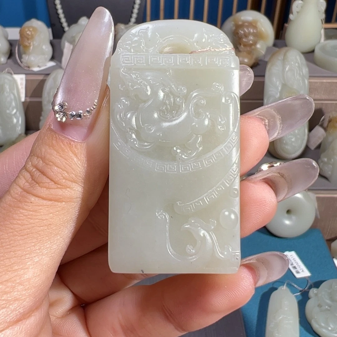 和田玉（糖玉）未镶嵌颈饰