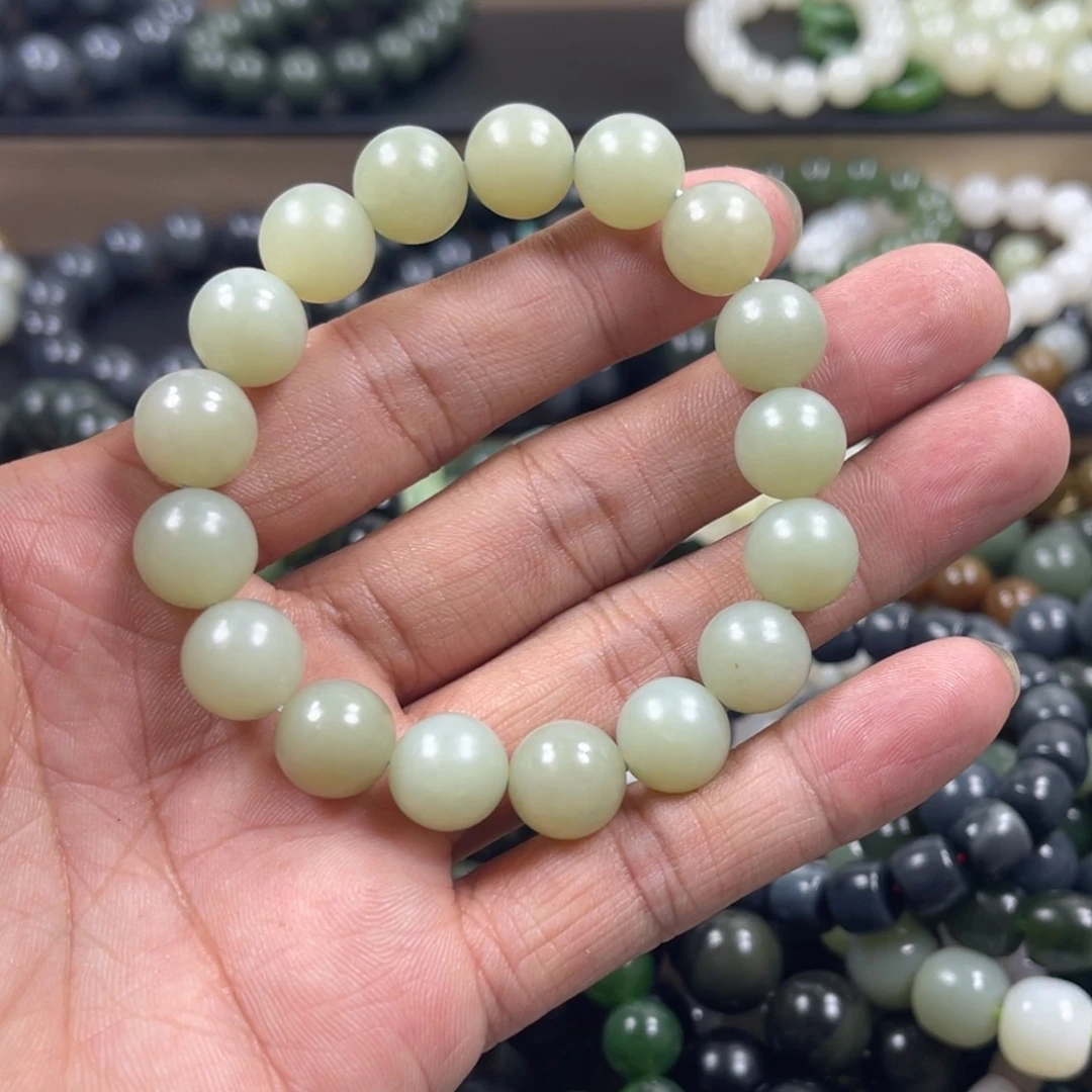 和田玉手串未镶嵌西*?