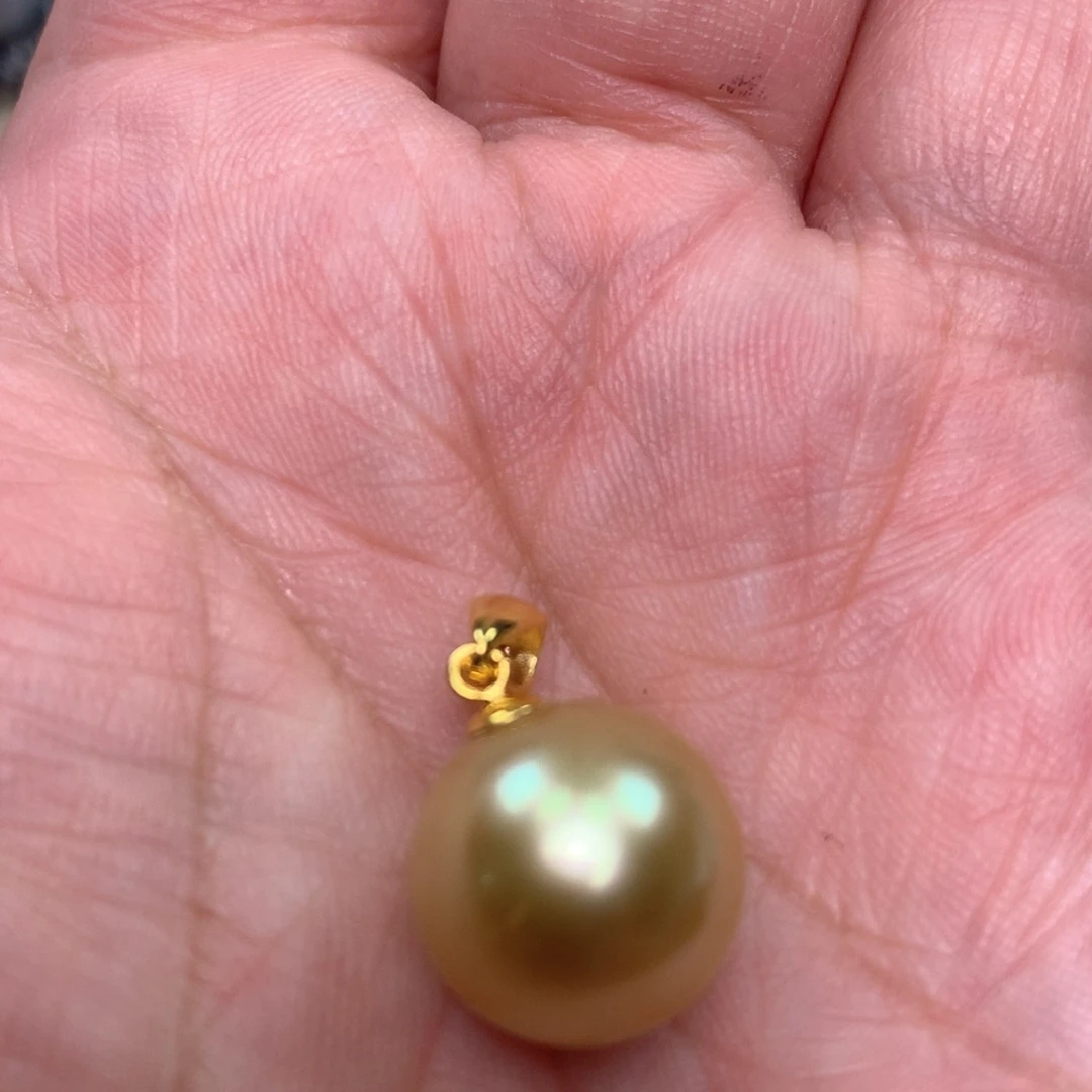 颈饰18K金镶嵌海水珍珠