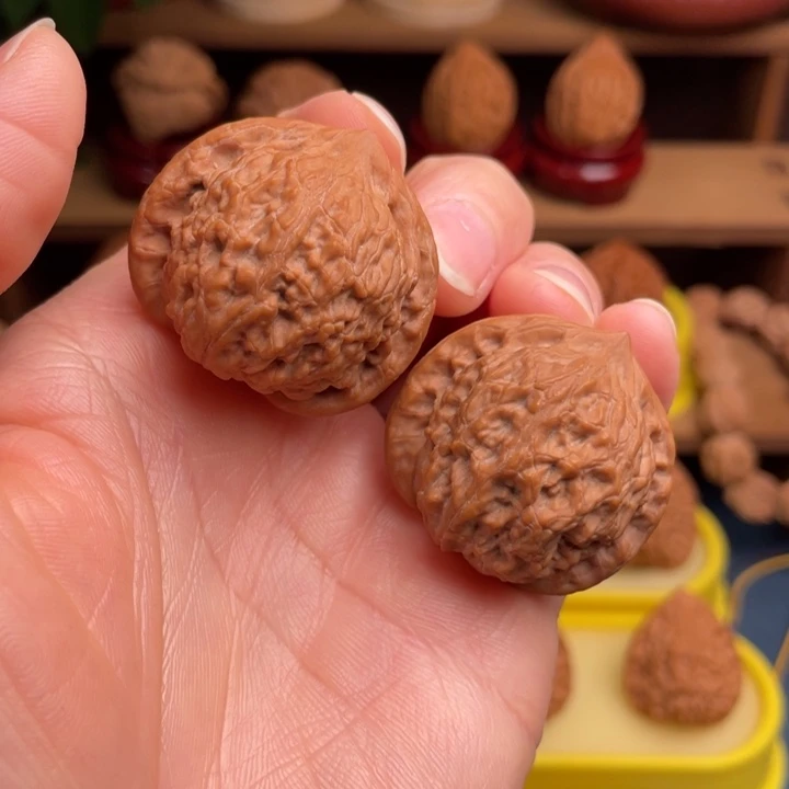 文玩核桃把件七步沟36