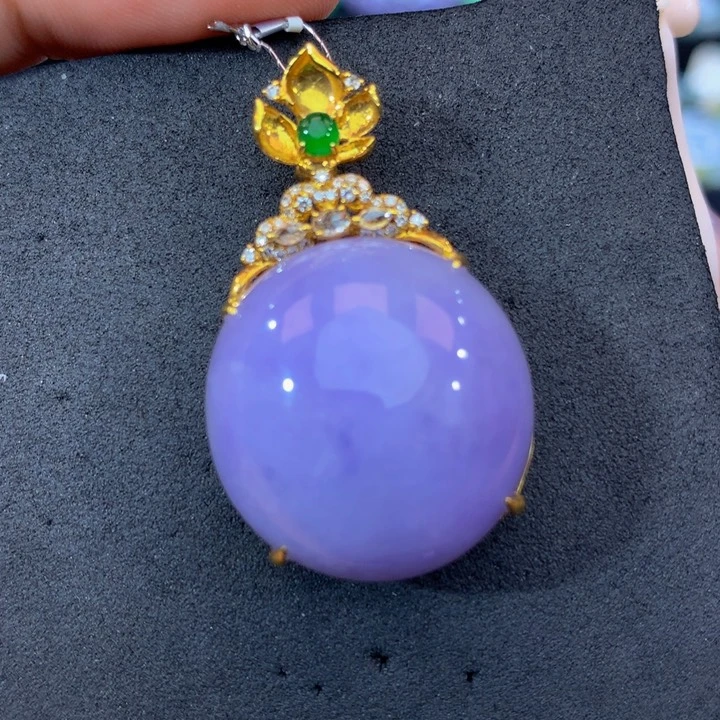 翡翠挂件18K金镶嵌翡翠