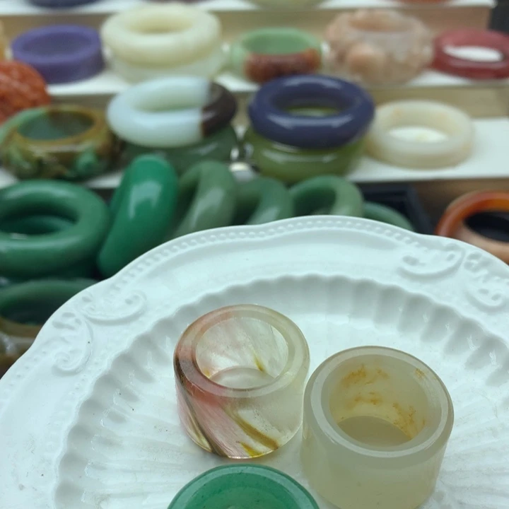 石英岩玉未镶嵌13468975444