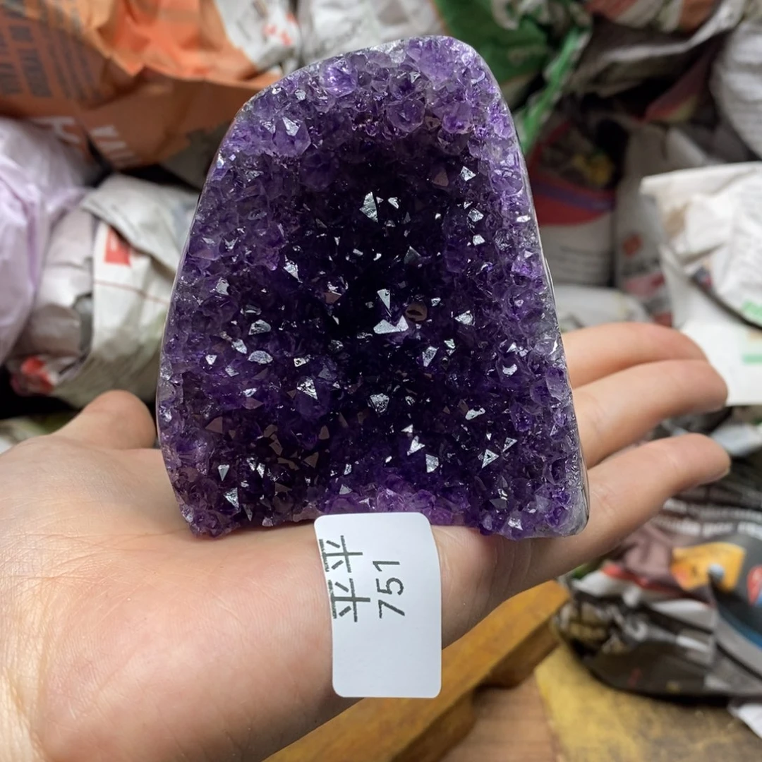 紫晶乌拉圭未镶嵌