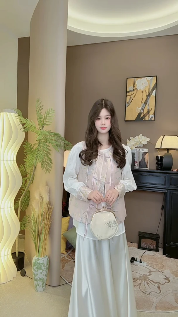 新中式马甲衬衫两件套女2025春季新款高级感国风盘扣提花马夹上衣