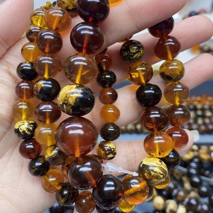 琥珀颈饰未镶嵌琥珀