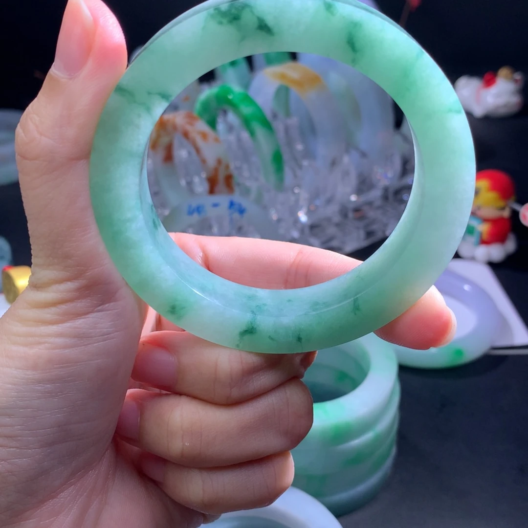 定制翡翠手镯未镶嵌