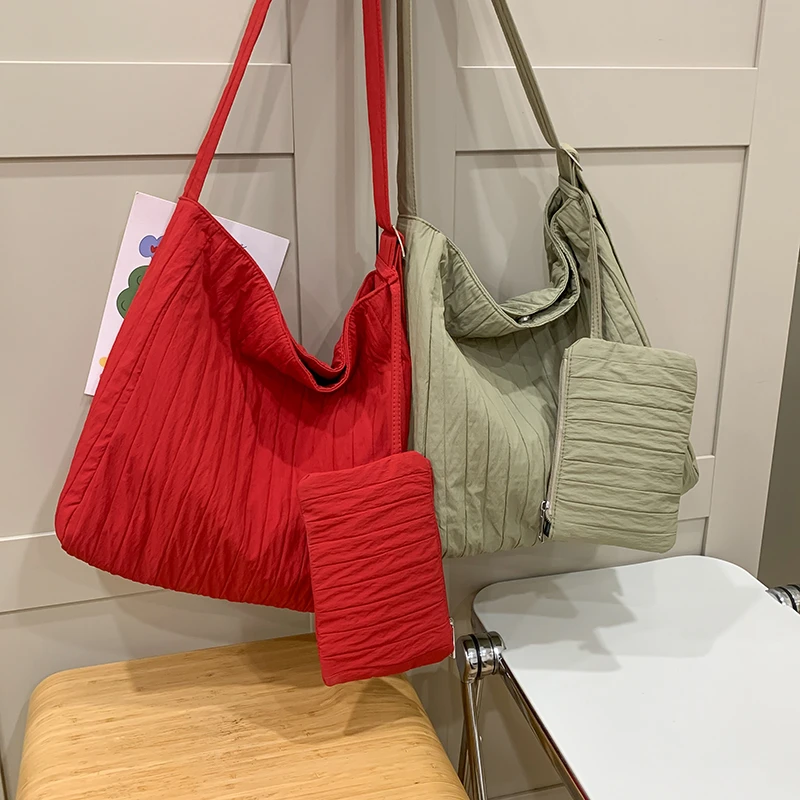 韩版休闲文艺百搭托特包ins风褶皱单肩女包网红时尚大容量斜挎包