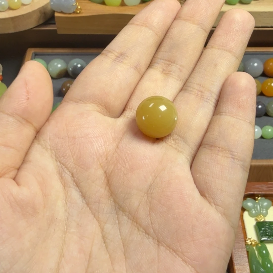 和田玉未镶嵌颈饰?****?卡14单珠