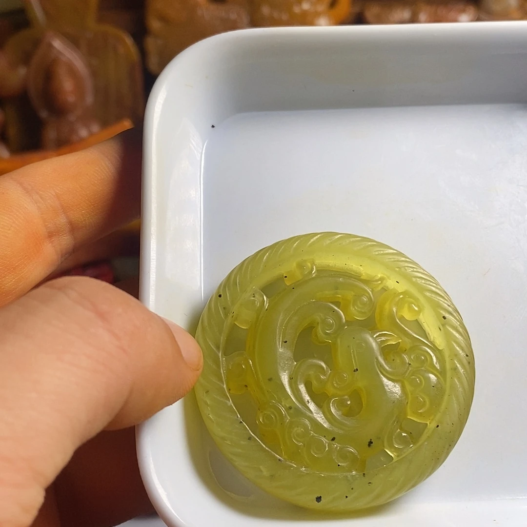 岫岩老玉(透闪石质玉)未镶嵌挂件