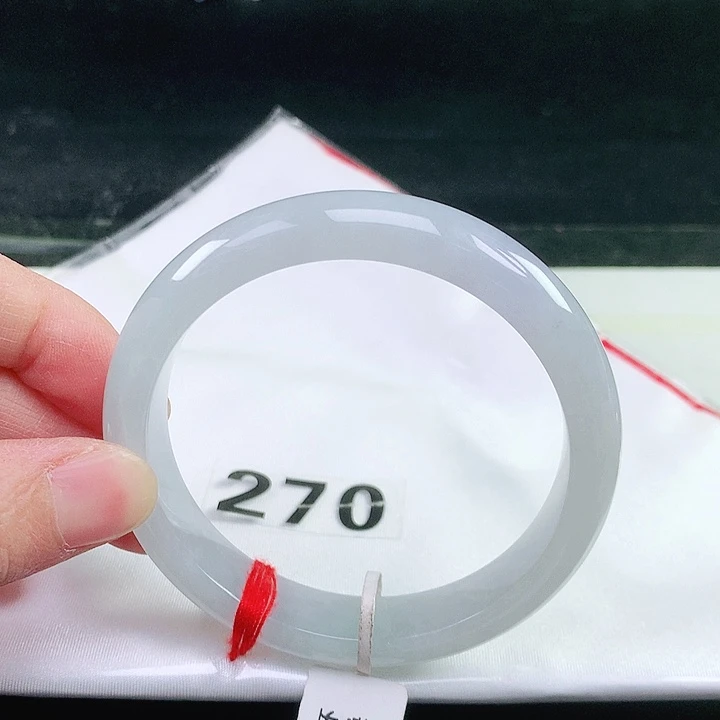 未镶嵌手镯翡翠270