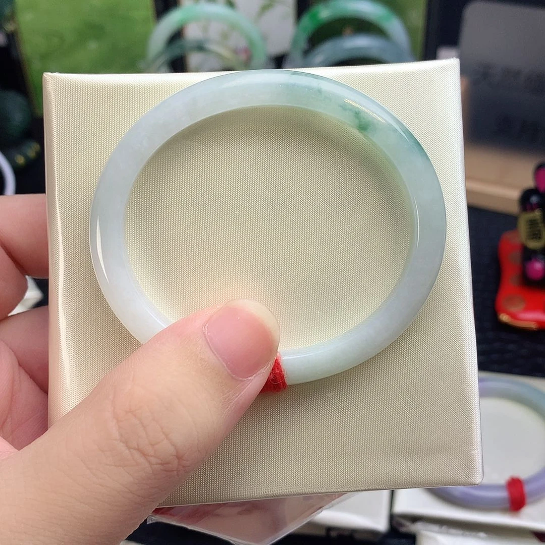 翡翠未镶嵌手镯天然翡翠手镯贵妃