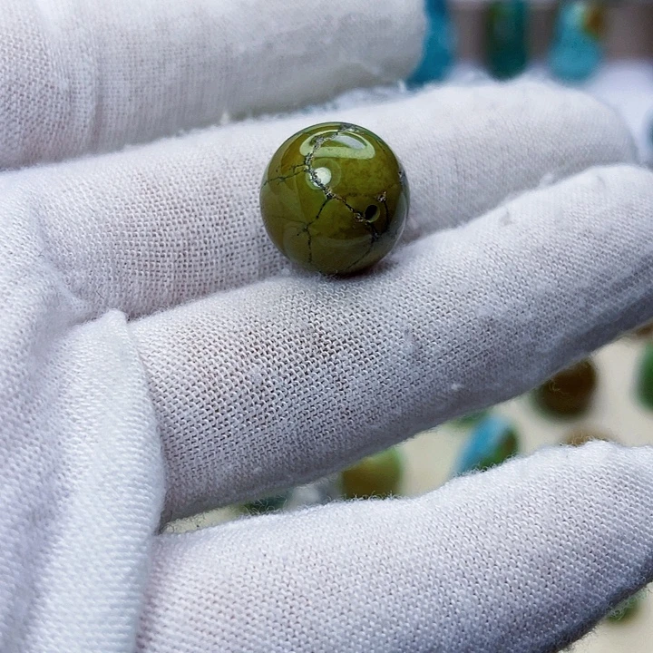 绿松石未镶嵌饰品