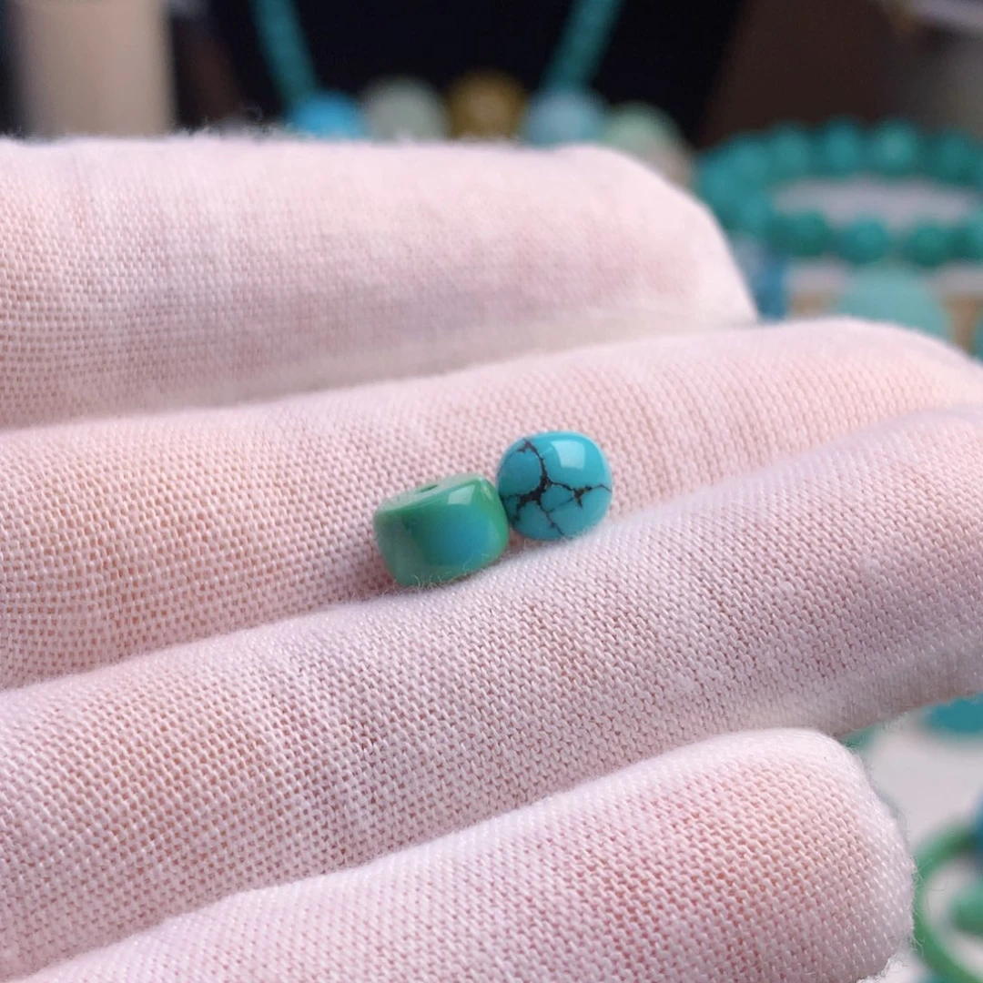 未镶嵌绿松石珠宝奇石时**央