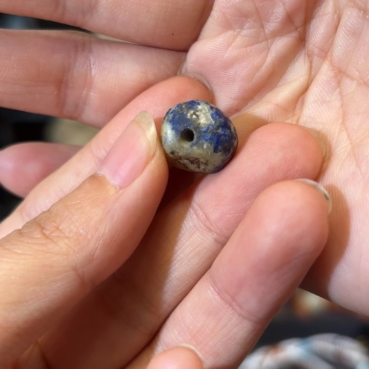 青金石未镶嵌颈饰