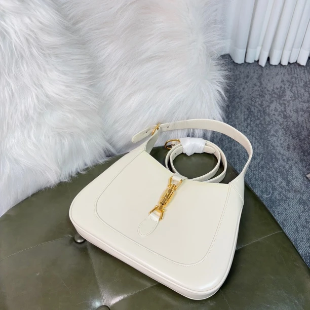 95新 GUCCI/古驰 白金正标单肩斜挎包xrk