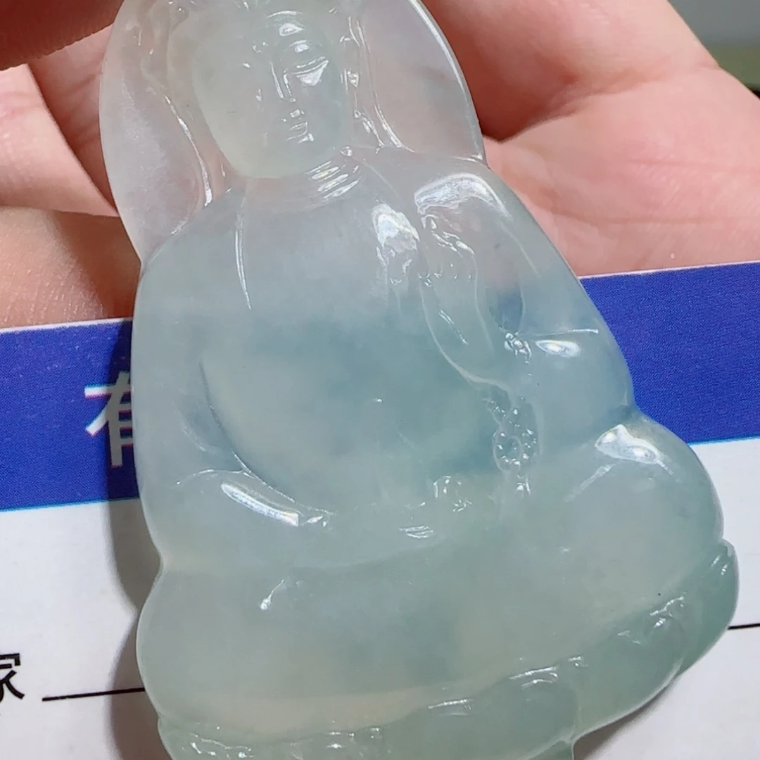 颈饰未镶嵌翡翠素衣观音