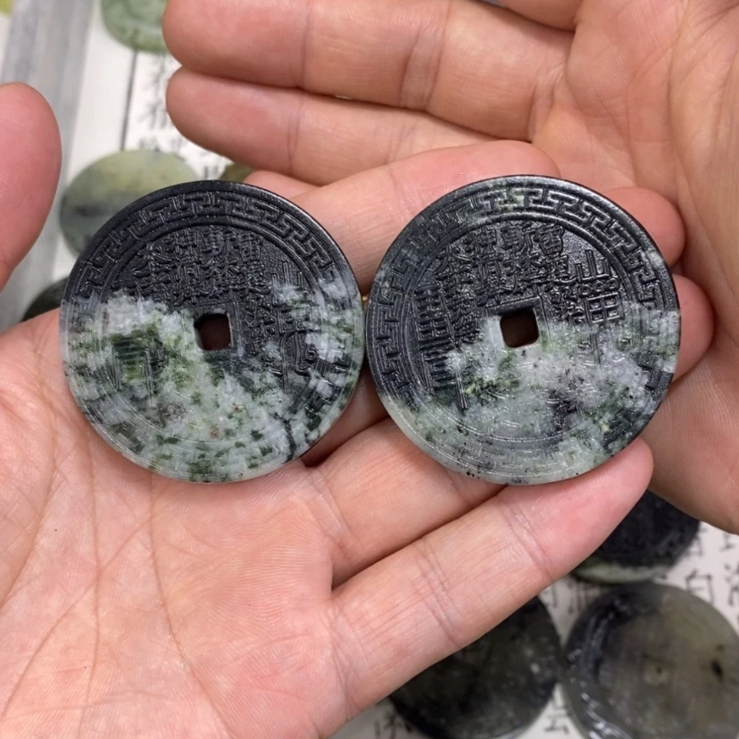 【闪购商品】岫玉未镶嵌颈饰待*岫玉山鬼花钱吊坠一对