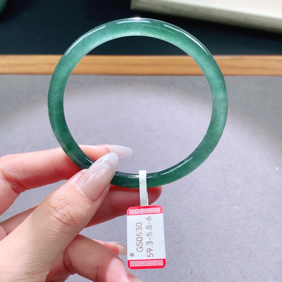 翡翠未镶嵌手镯天然
