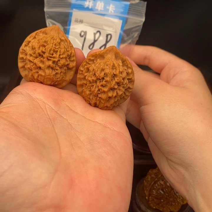 文玩核桃吊坠官帽38