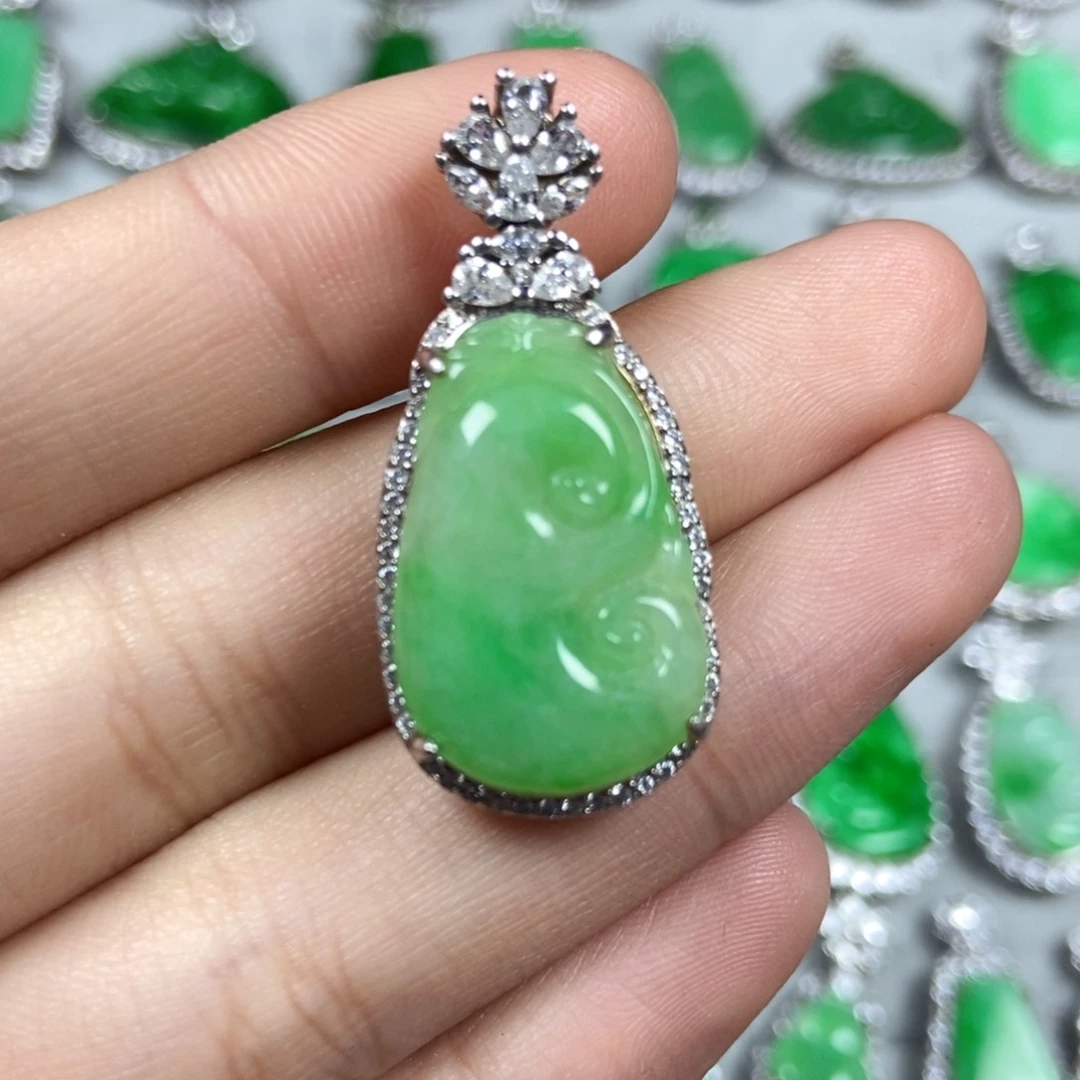 颈饰未镶嵌翡翠如意