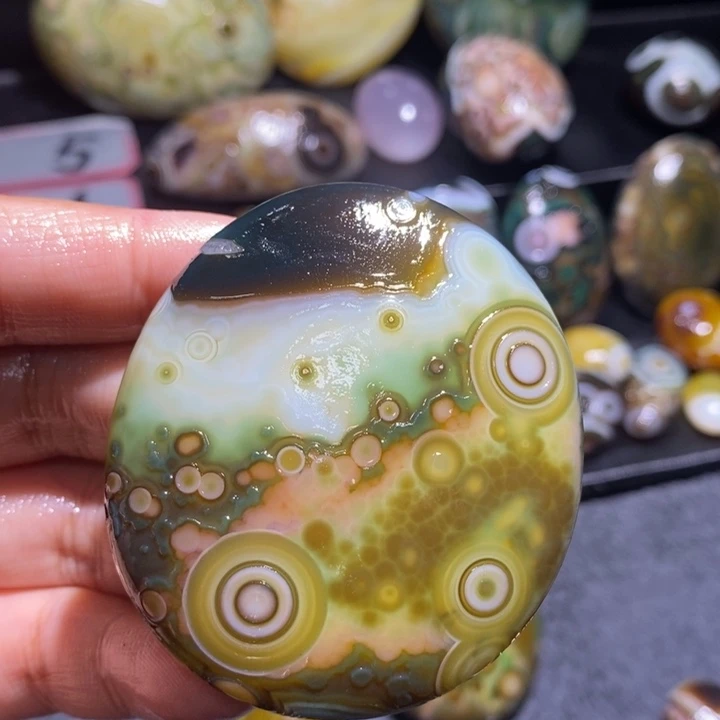 玛瑙/玉髓未镶嵌珠宝奇石66