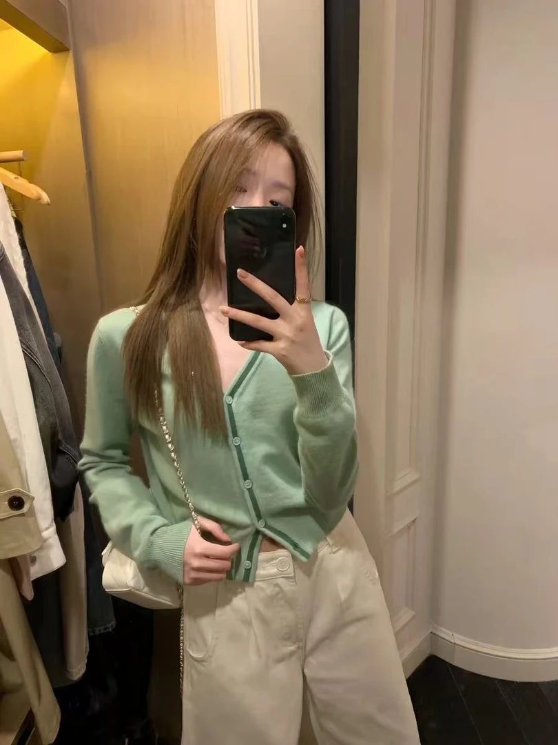 林夏 绿色v领  设计感法式温柔风软糯春秋款毛衣外套女短款洋气