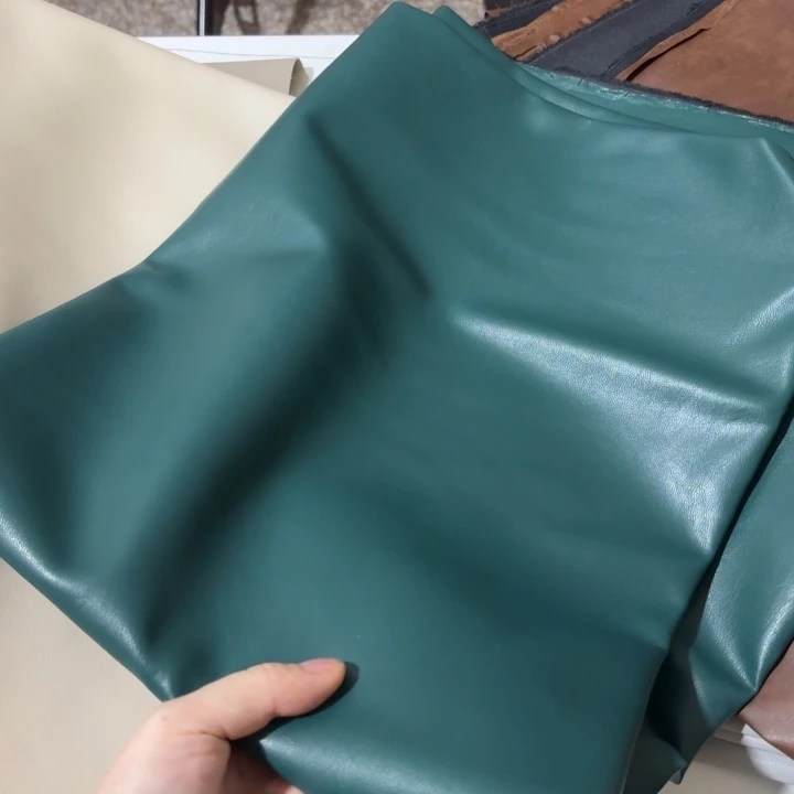 混纺墨绿色棉底1米。