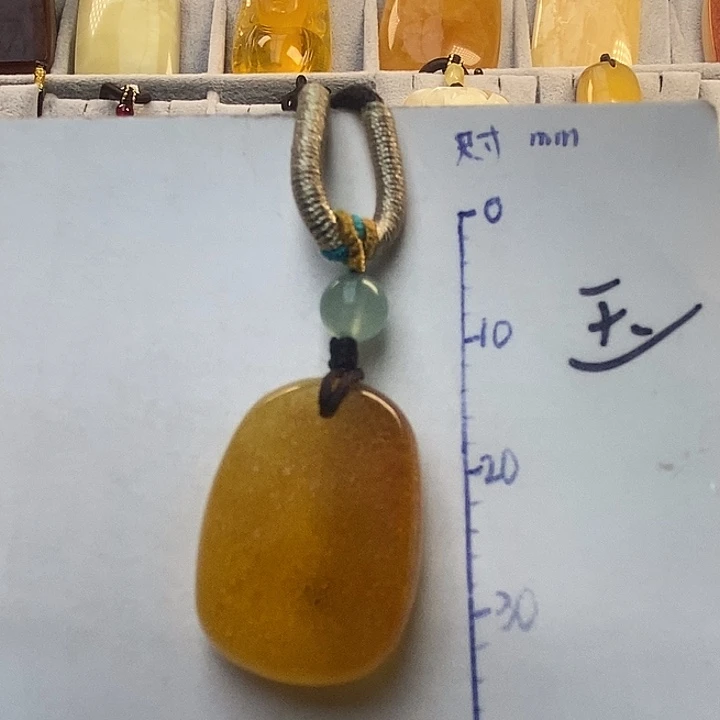 琥珀未镶嵌珠宝奇石