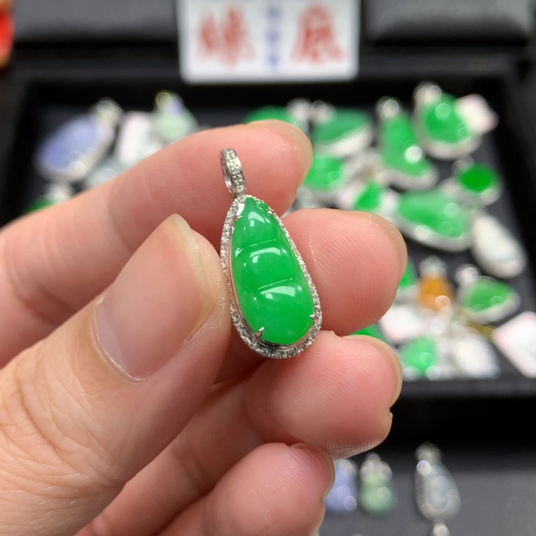 吊坠(不含链)18K金镶嵌翡翠