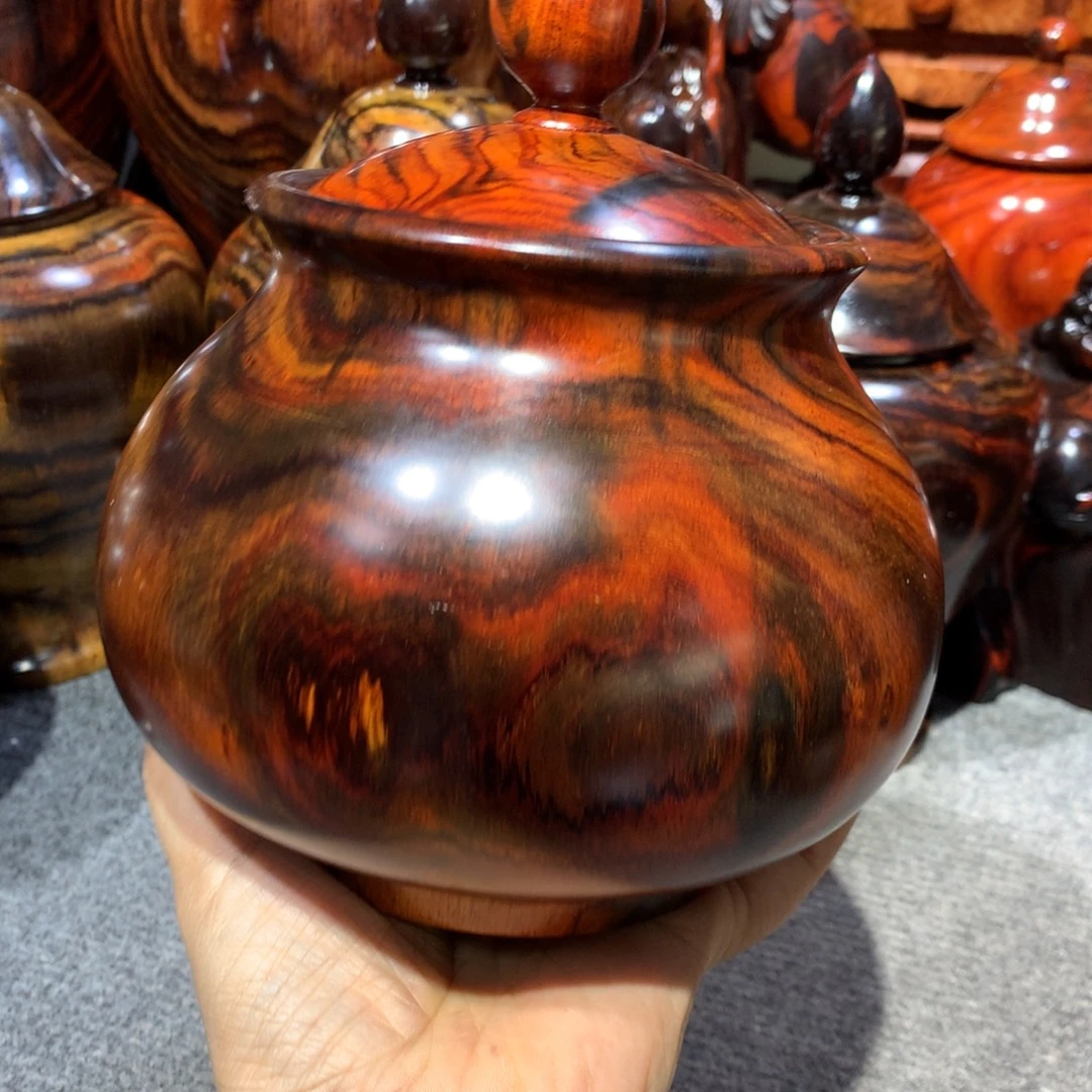 陈****木大红酸枝茶叶缶炫彩