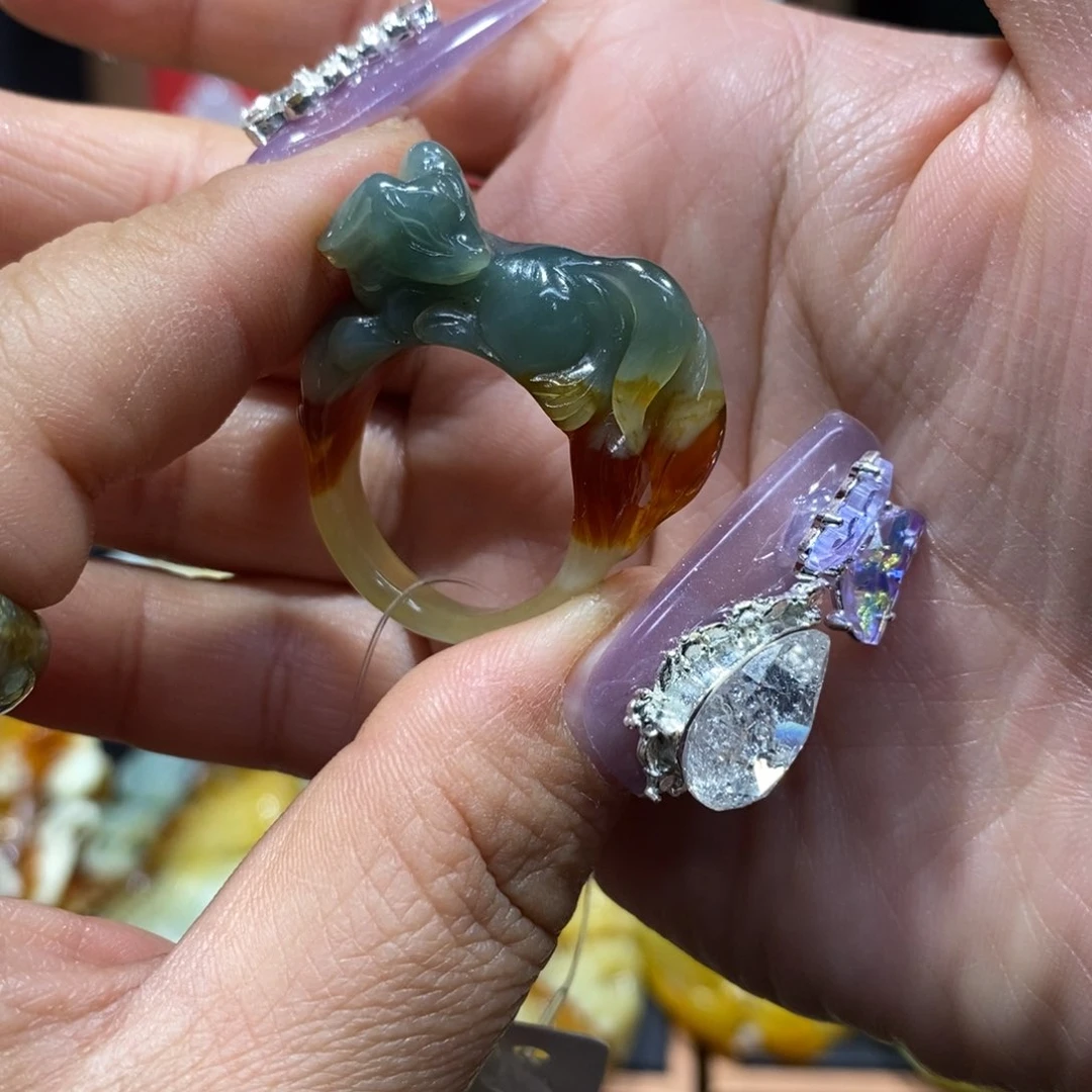 蛇纹石玉颈饰未镶嵌A**S