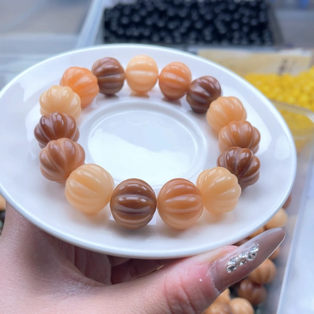 白玉菩提吊坠z17.75mm15+5颗。