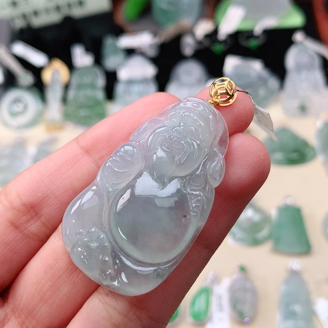 翡翠18K金镶嵌颈饰财神爷