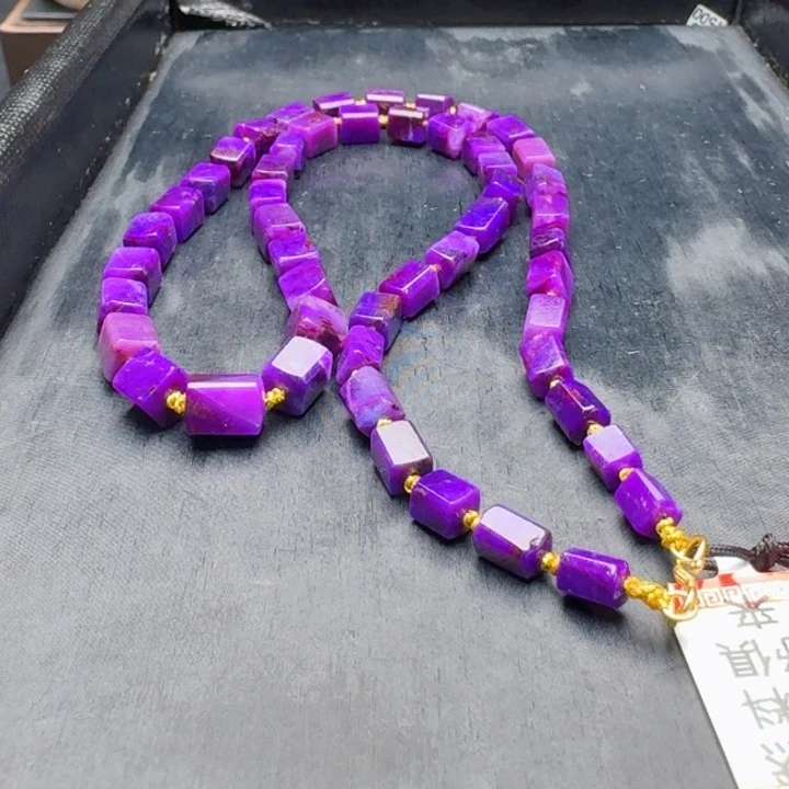 未镶嵌苏纪石（舒俱来）项链